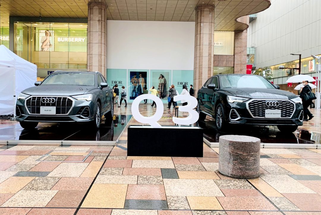 天神の岩田屋 福岡本店前にAudi Q3を展示しております。