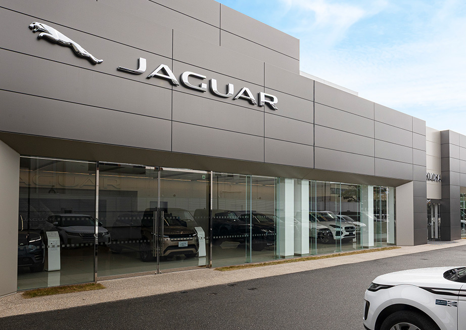 ジャガー福岡の店舗外観